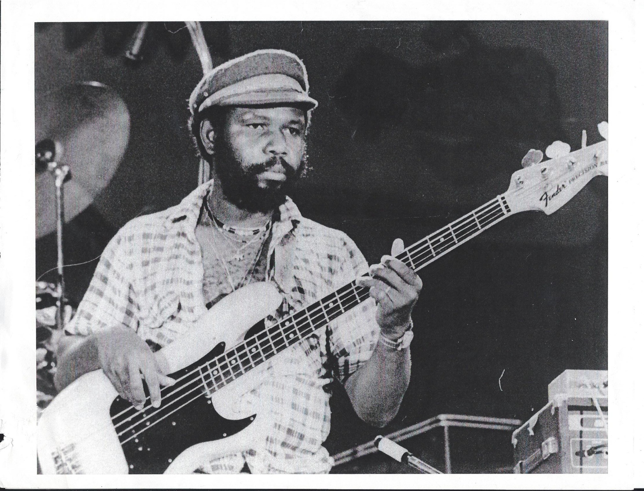 fully-fullwood-bass-reggae - LargeUp